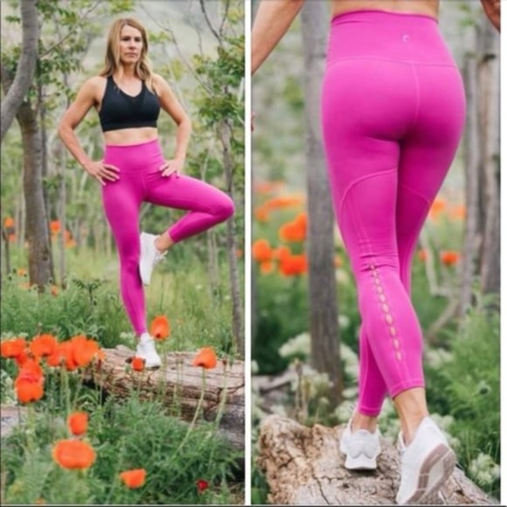 ZYIA Active Fuchsia Pink Woman’s Brilliant Hi-Rise 7/8 24" leggings 8-10